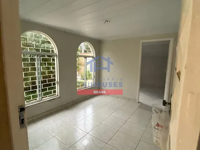 Casa 3 quartos e 2 banheiros, à venda, no bairro Alto Boqueirão em Curitiba