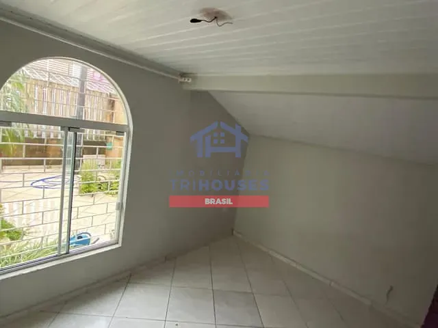 Casa 3 quartos e 2 banheiros, à venda, no bairro Alto Boqueirão em Curitiba