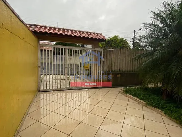 Casa 3 quartos e 2 banheiros, à venda, no bairro Alto Boqueirão em Curitiba
