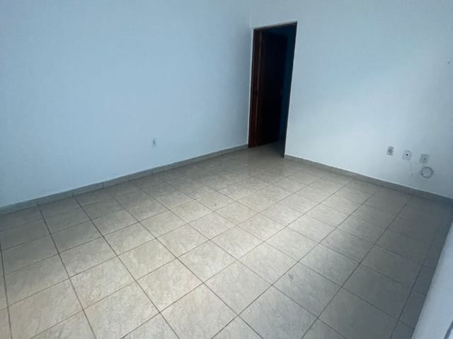 Casa 2 quartos e 1 banheiro, à venda, no bairro Nossa Senhora Aparecida em Cambuí