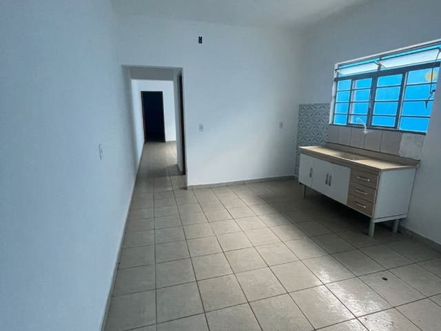 Casa 2 quartos e 1 banheiro, à venda, no bairro Nossa Senhora Aparecida em Cambuí