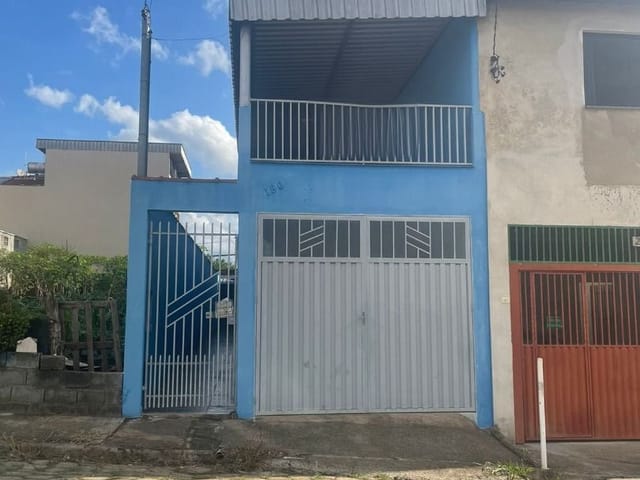 Casa 2 quartos e 1 banheiro, à venda, no bairro Nossa Senhora Aparecida em Cambuí