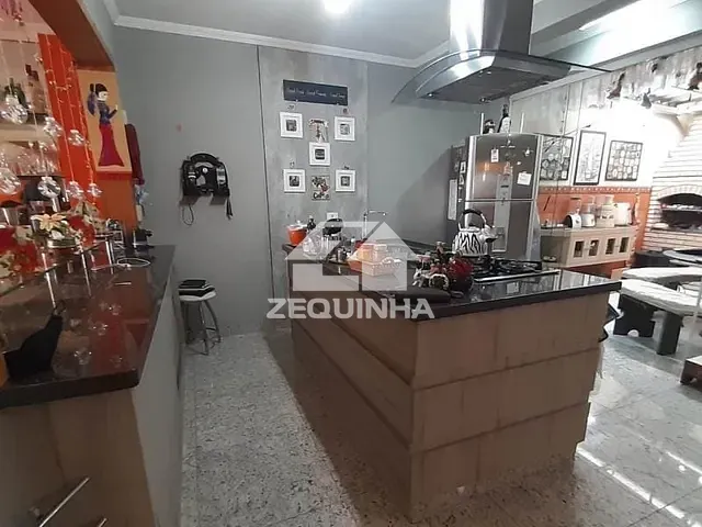 Casa com 180m² 3 quartos e 1 banheiro, à venda, no bairro Jardim Do Lago em Sao Paulo