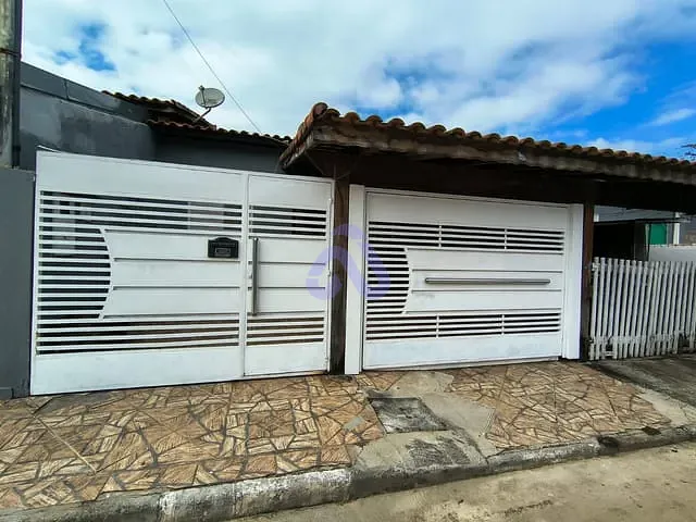 Casa 2 quartos e 1 banheiro, para alugar, no bairro Braz Cubas em Mogi das Cruzes