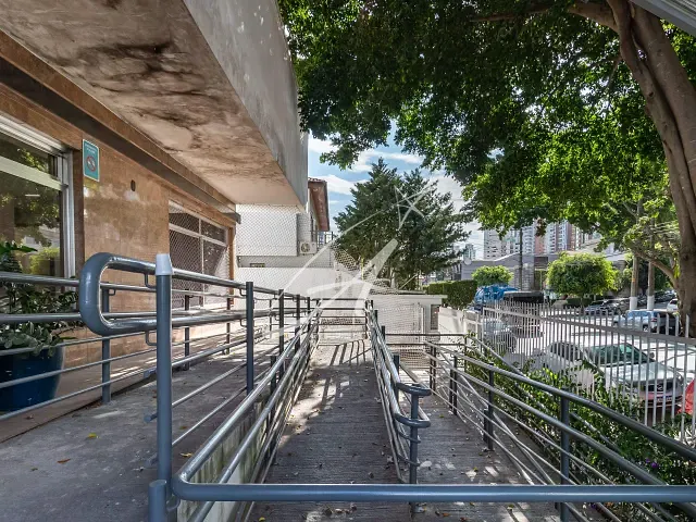 Casa para alugar, no bairro Jardim Anália Franco em São Paulo