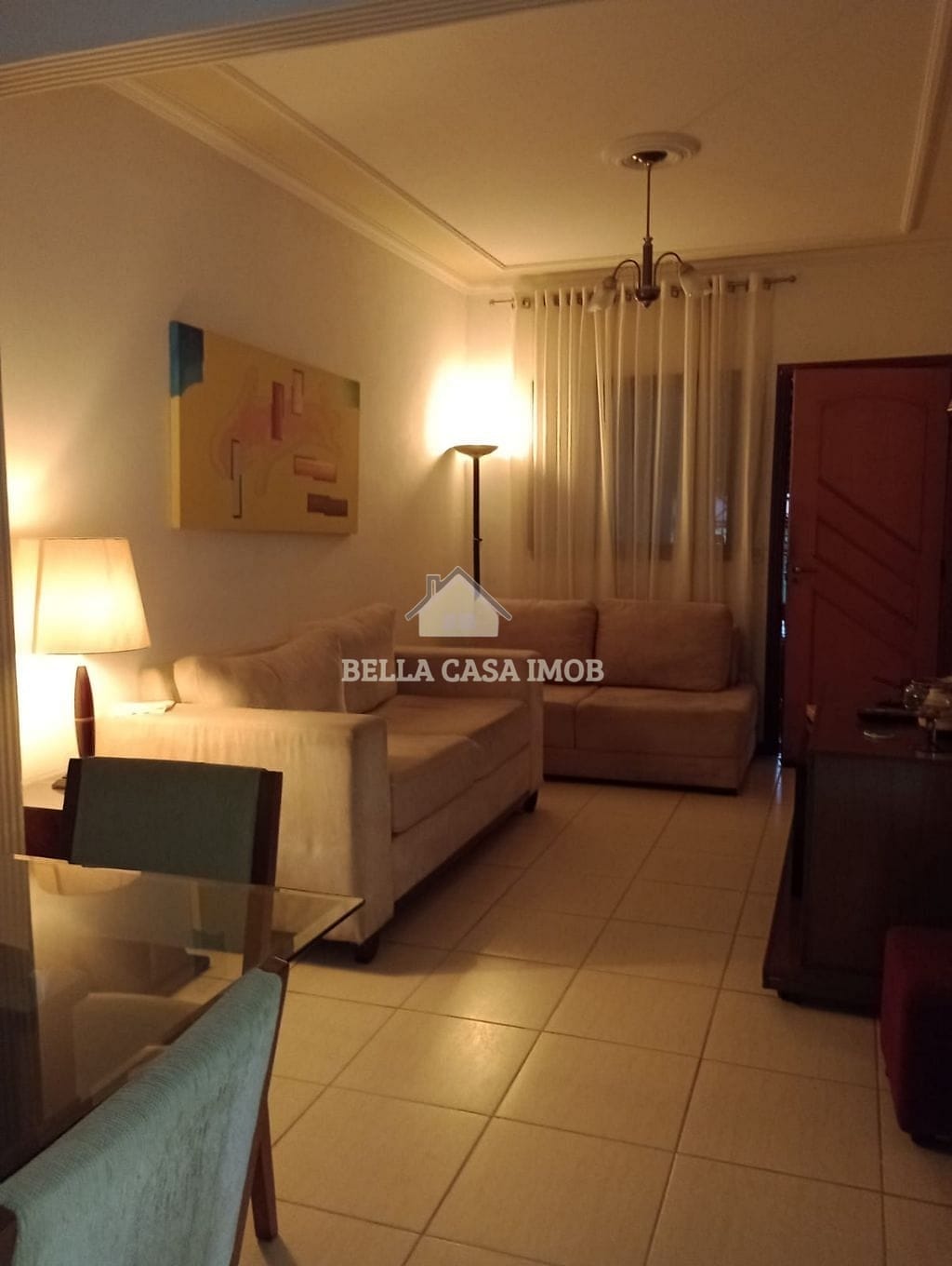 Casa à venda com 3 quartos, 130m² - Foto 1