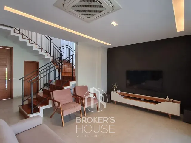 Casa com 310m² 4 quartos e 4 banheiros, à venda, no bairro Boulevard Lagoa em Serra