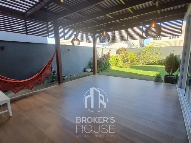 Casa com 310m² 4 quartos e 4 banheiros, à venda, no bairro Boulevard Lagoa em Serra