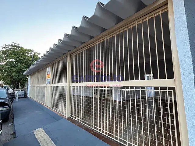 Casa com 221m² 3 quartos e 2 banheiros, para alugar, no bairro Conjunto Romildo Ferreira do Amaral em Goiânia