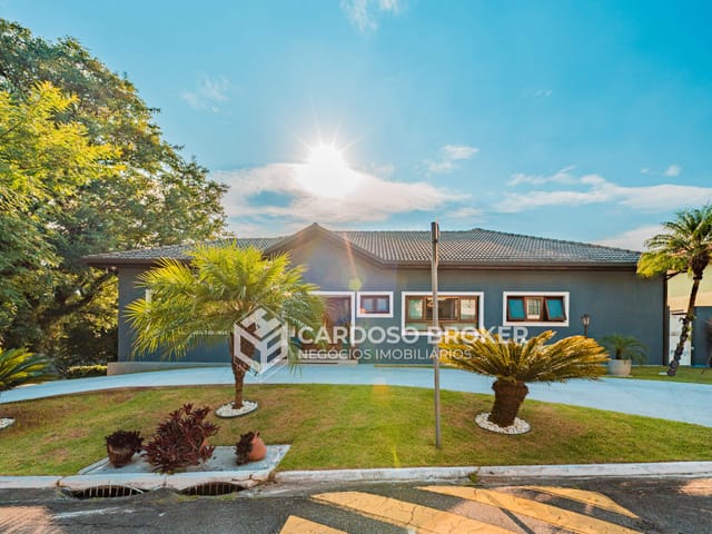 Casa com 1016m² 6 quartos e 7 banheiros, à venda, no bairro Alphaville em Santana de Parnaíba