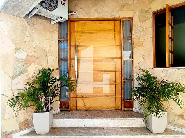 Casa com 256m² 3 quartos e 4 banheiros, à venda, no bairro Jardim Santa Mena em Guarulhos