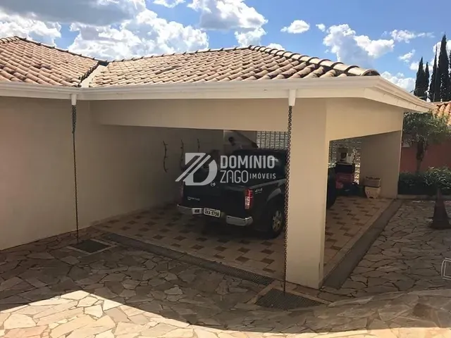Casa com 728m², à venda, no bairro Jardim São Bento em Uberaba