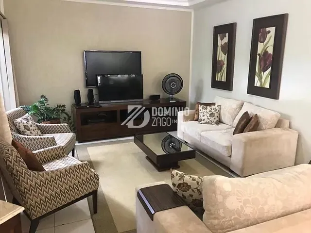 Casa com 728m², à venda, no bairro Jardim São Bento em Uberaba