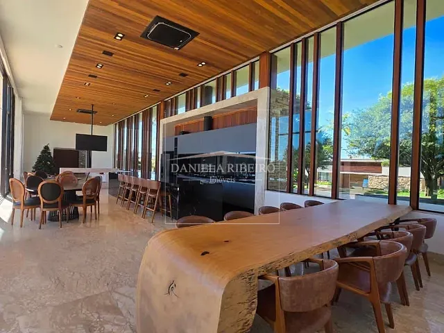 Casa com 2510m² 4 quartos e 6 banheiros, à venda, no bairro Recanto do Salto em Londrina