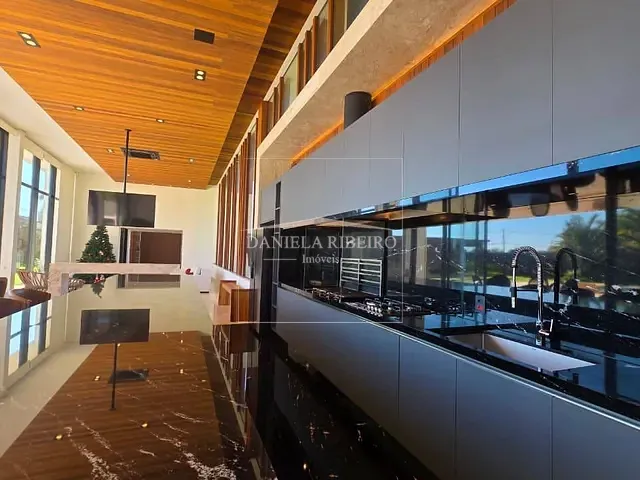 Casa com 2510m² 4 quartos e 6 banheiros, à venda, no bairro Recanto do Salto em Londrina