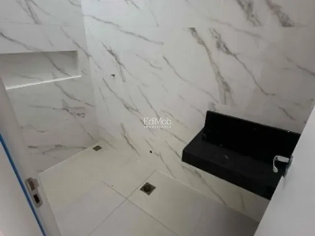 Casa 2 quartos e 2 banheiros, à venda, no bairro Positano em Cascavel