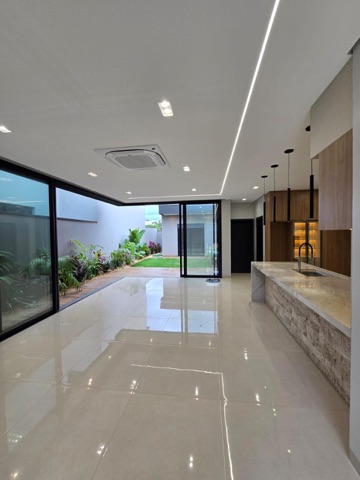 Casa com 300m² 3 quartos e 4 banheiros, à venda, no bairro Porto Madero em Dourados