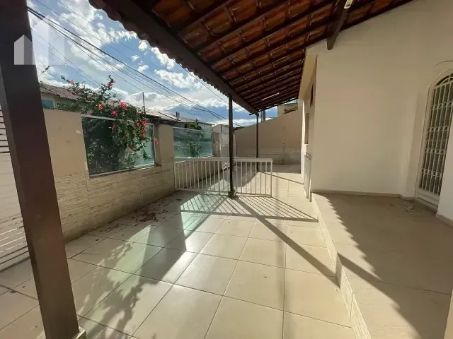 Casa com 194m² 3 quartos e 2 banheiros, à venda, no bairro Parque Horizonte em Nova Iguaçu
