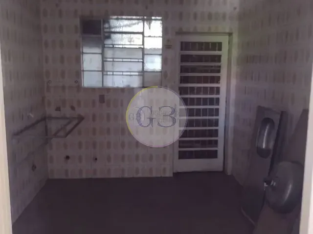 Casa 3 quartos e 3 banheiros, à venda ou para alugar, no bairro Centro em Pelotas