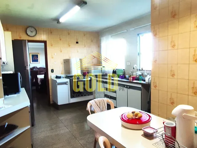 Casa com 360m² 4 quartos e 6 banheiros, à venda, no bairro Andrade em Londrina