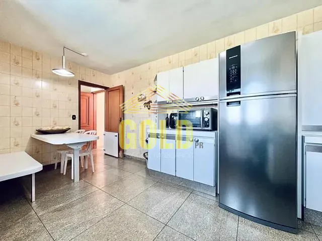 Casa com 360m² 4 quartos e 6 banheiros, à venda, no bairro Andrade em Londrina