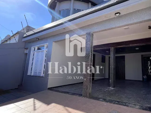 Casa 6 quartos e 6 banheiros, à venda, no bairro Centro em Itabaiana