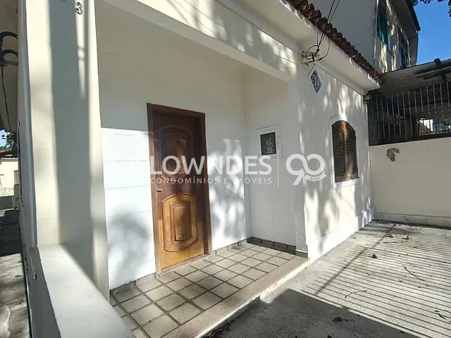 Casa 2 quartos e 1 banheiro, para alugar, no bairro Vicente de Carvalho em Rio de Janeiro