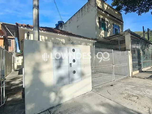 Casa 2 quartos e 1 banheiro, para alugar, no bairro Vicente de Carvalho em Rio de Janeiro