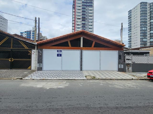 Foto do Casa - Casa à venda, Ocian, Praia Grande, SP- 200 metros do Mar - Reformada | MEU IMÓVEL AQUI