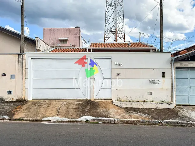 Casa com 160m² 2 quartos e 2 banheiros, à venda, no bairro Loteamento Popular Istor Luppi em Itapira