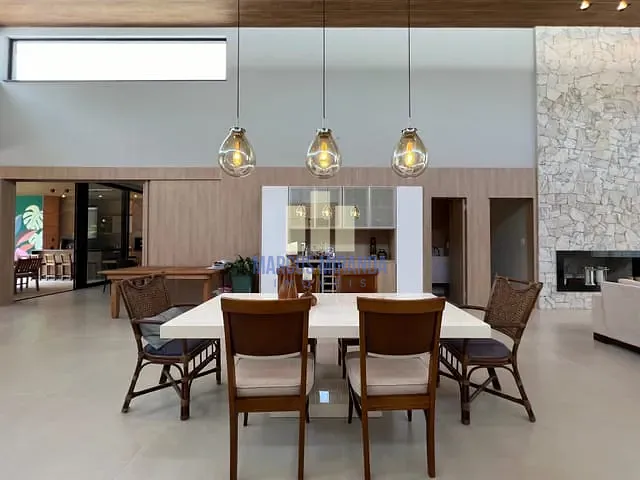 Casa com 1021m² 5 quartos e 7 banheiros, à venda, no bairro Recreio dos Bandeirantes em Rio de Janeiro