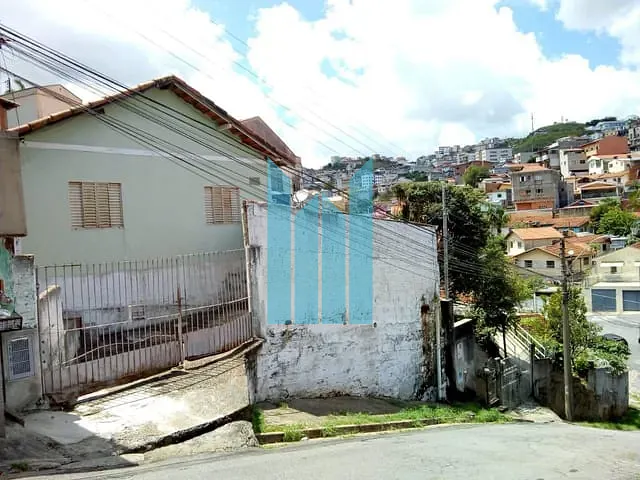 Casa com 300m² 2 quartos e 1 banheiro, à venda, no bairro São João em Poços de Caldas