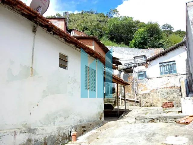 Casa com 300m² 2 quartos e 1 banheiro, à venda, no bairro São João em Poços de Caldas