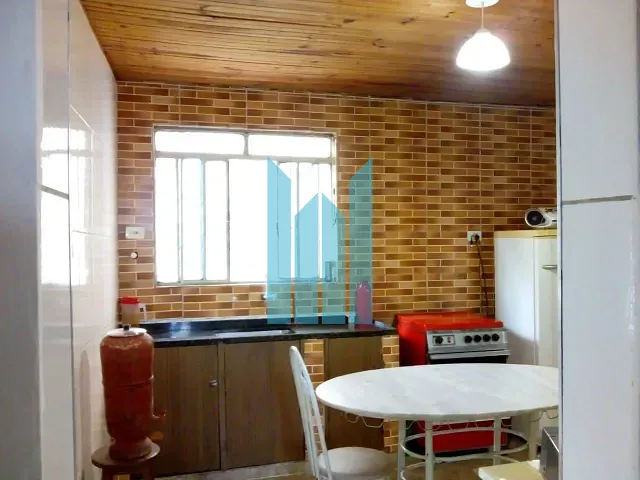 Casa com 300m² 2 quartos e 1 banheiro, à venda, no bairro São João em Poços de Caldas