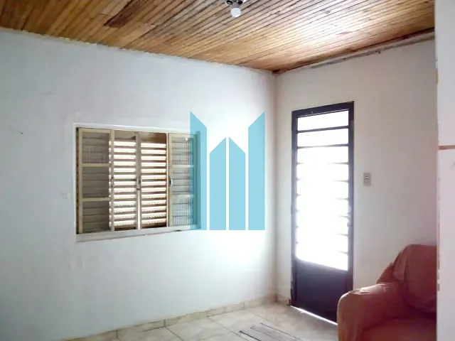 Casa com 300m² 2 quartos e 1 banheiro, à venda, no bairro São João em Poços de Caldas
