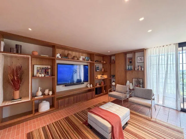 Casa com 1350m² 4 quartos e 6 banheiros, à venda, no bairro Esperança em Londrina