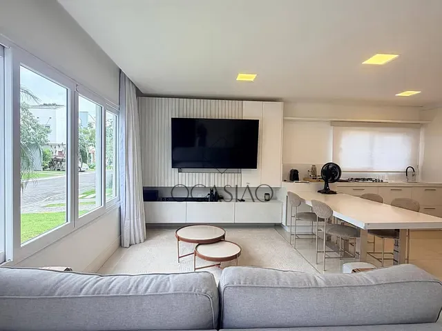 Casa 3 quartos e 3 banheiros, para alugar, no bairro São Judas Tadeu em Balneário Camboriú