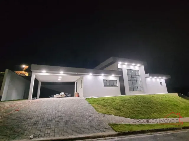 Casa com 639m² 3 quartos e 4 banheiros, à venda, no bairro Condominio Quintas da Boa Vista em Atibaia