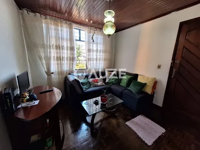 Casa com 630m² 4 quartos e 2 banheiros, à venda, no bairro Bairro Alto em Curitiba