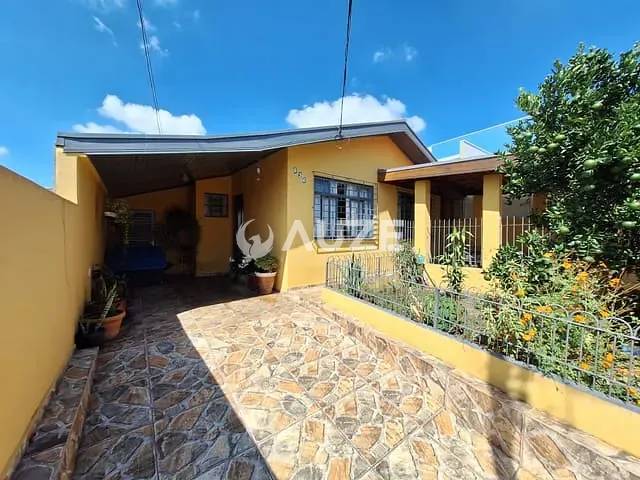 Casa com 630m² 4 quartos e 2 banheiros, à venda, no bairro Bairro Alto em Curitiba