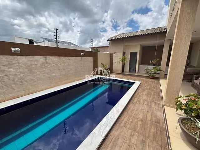 Casa com 375m² 3 quartos e 5 banheiros, à venda, no bairro Jatobá em Petrolina