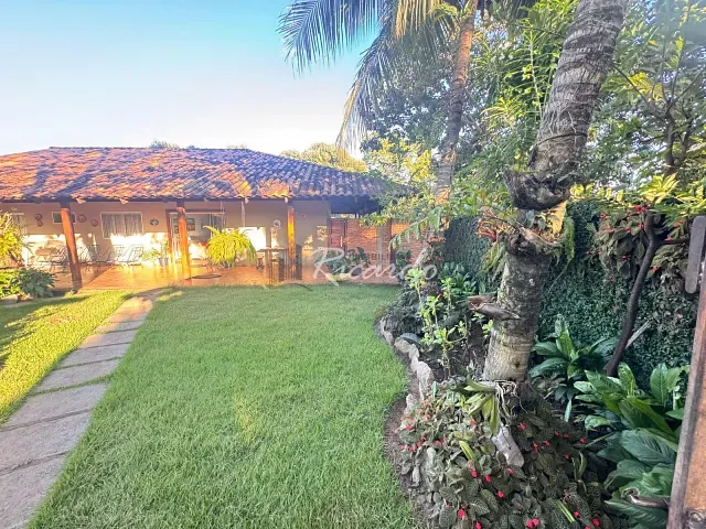 Casa com 634m² 4 quartos e 4 banheiros, à venda, no bairro Setor Central em São José dos Bandeirantes