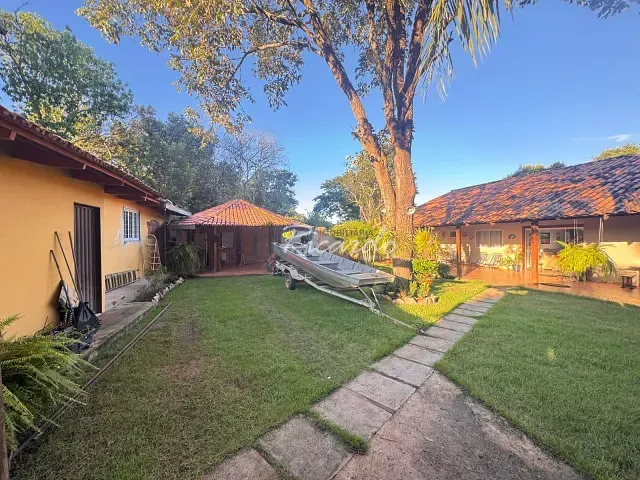 Casa com 634m² 4 quartos e 4 banheiros, à venda, no bairro Setor Central em São José dos Bandeirantes