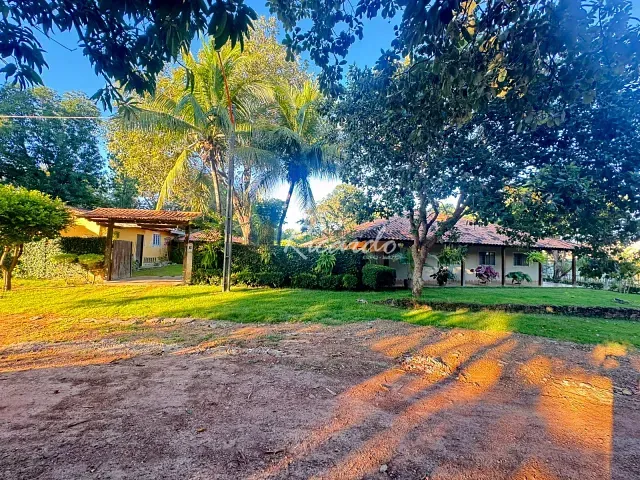 Casa com 634m² 4 quartos e 4 banheiros, à venda, no bairro Setor Central em São José dos Bandeirantes