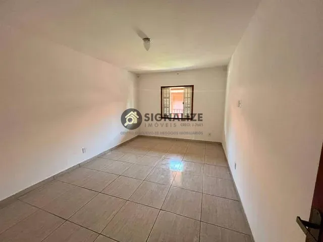 Casa 2 quartos e 2 banheiros, para alugar, no bairro Parque Burle em Cabo Frio