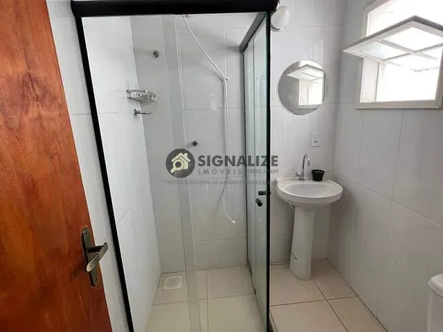 Casa 2 quartos e 2 banheiros, para alugar, no bairro Parque Burle em Cabo Frio