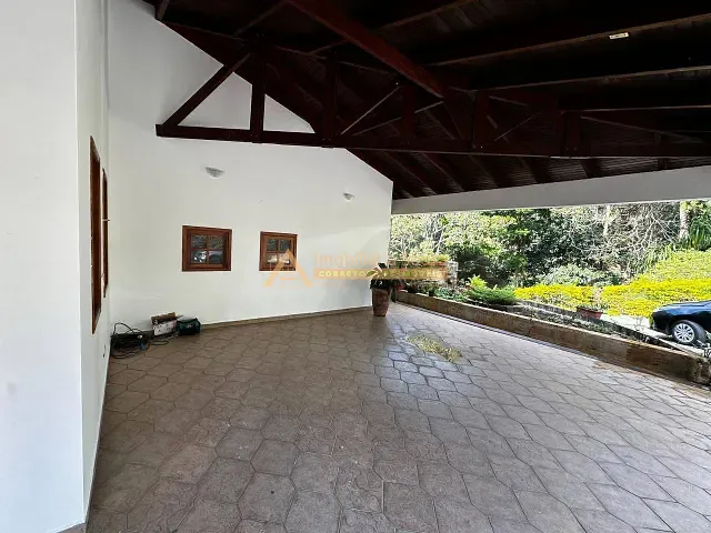 Casa com 6540m² 5 quartos e 5 banheiros, à venda ou para alugar, no bairro Ivoturucaia em Jundiaí