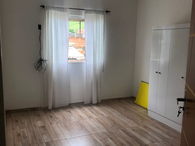 Casa 2 quartos e 2 banheiros, à venda, no bairro Miguel Couto em Nova Iguaçu
