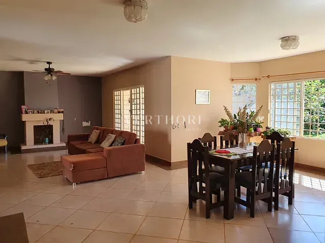 Casa com 501m² 3 quartos e 3 banheiros, à venda, no bairro Granville Parque Residencial em Londrina
