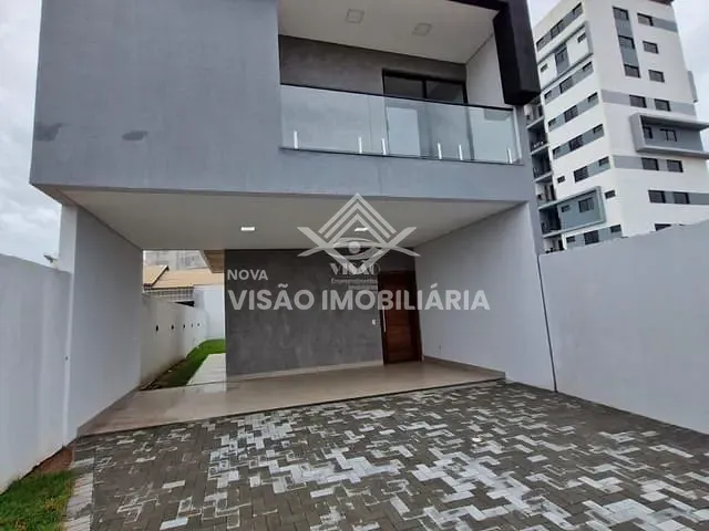 Casa com 300m² 2 quartos e 3 banheiros, à venda, no bairro Jardim das Itaúbas em Sinop